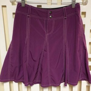 Athleta size 6/8-18 inch skirt with shorts underneath-14 inch waist.